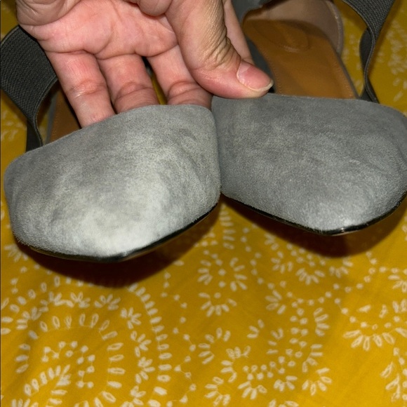 Corso Como Gray Heels with Asymmetrical Design - Picture 5 of 7